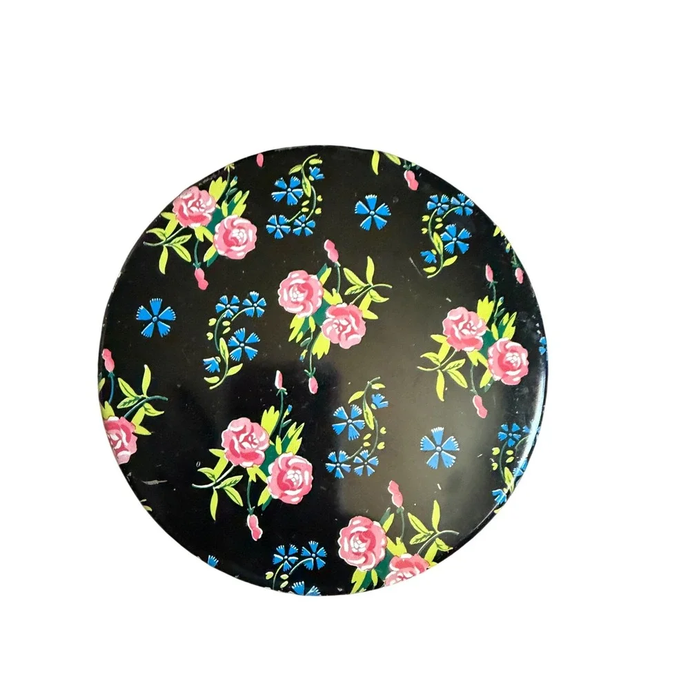 Unbranded vintage round